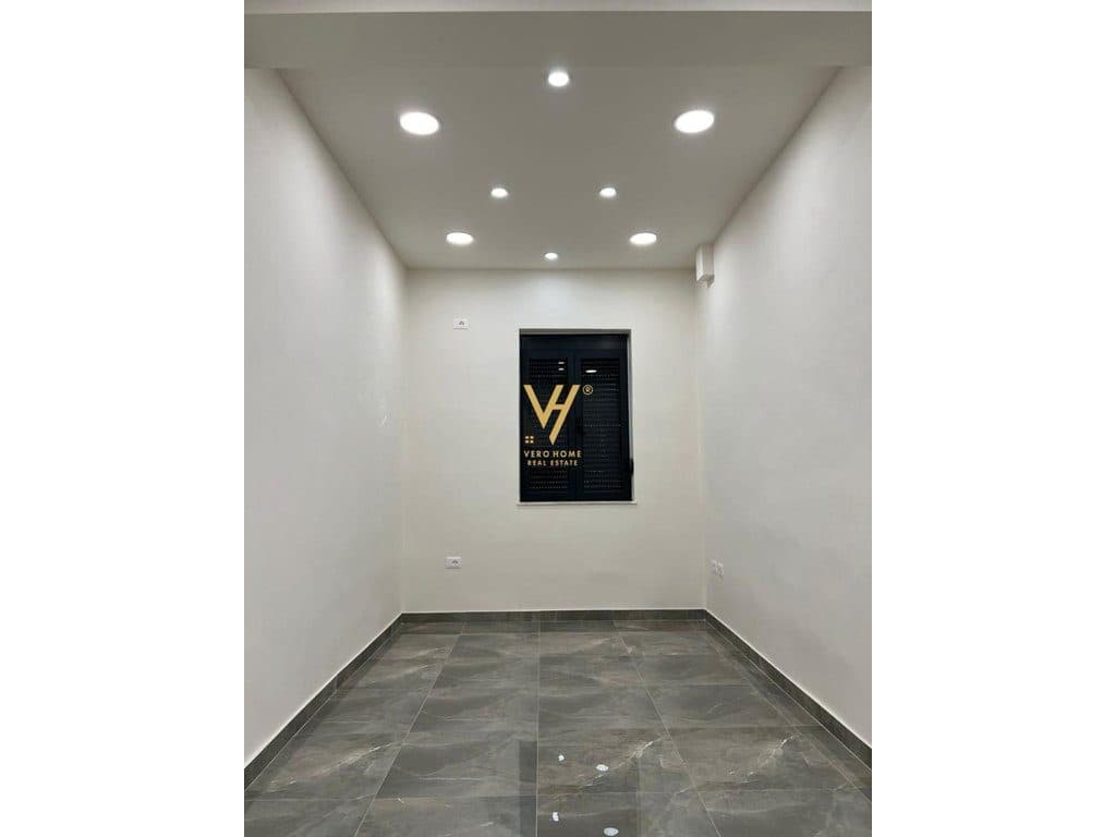SHITET DYQAN 89 M2 TE STADIUMI DINAMO 525.000 EURO 2
