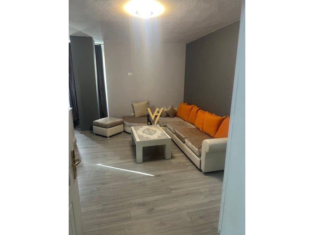 JEPET APARTAMENT 2+1+BLK ME QERA TE RRUGA E ELBASANIT 700 EURO