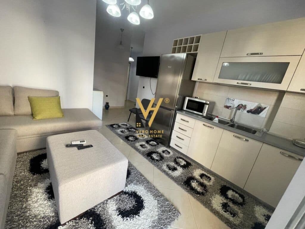 Shitet Apartament 1+1+ballkon te Kompleksi Palma , Radhime 58 m2