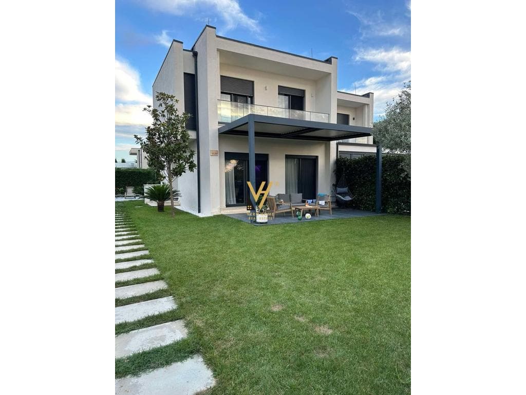 SHITET VILE LUKSOZE NE VALA MAR, HAMALLAJ 1.050.000 EURO