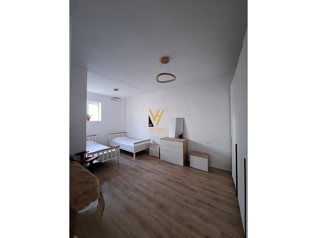 JEPET APARTAMENT 1+1 ME QERA TE RRUGA E BARRIKADAVE 600 EURO 4