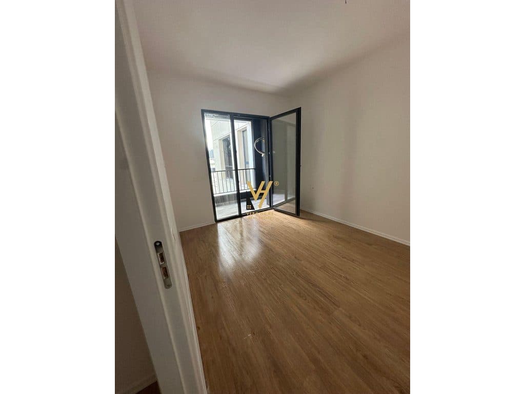 JEPET ZYRE 70 M2 ME QERA TE JORDAN MISJA 550 EURO 3
