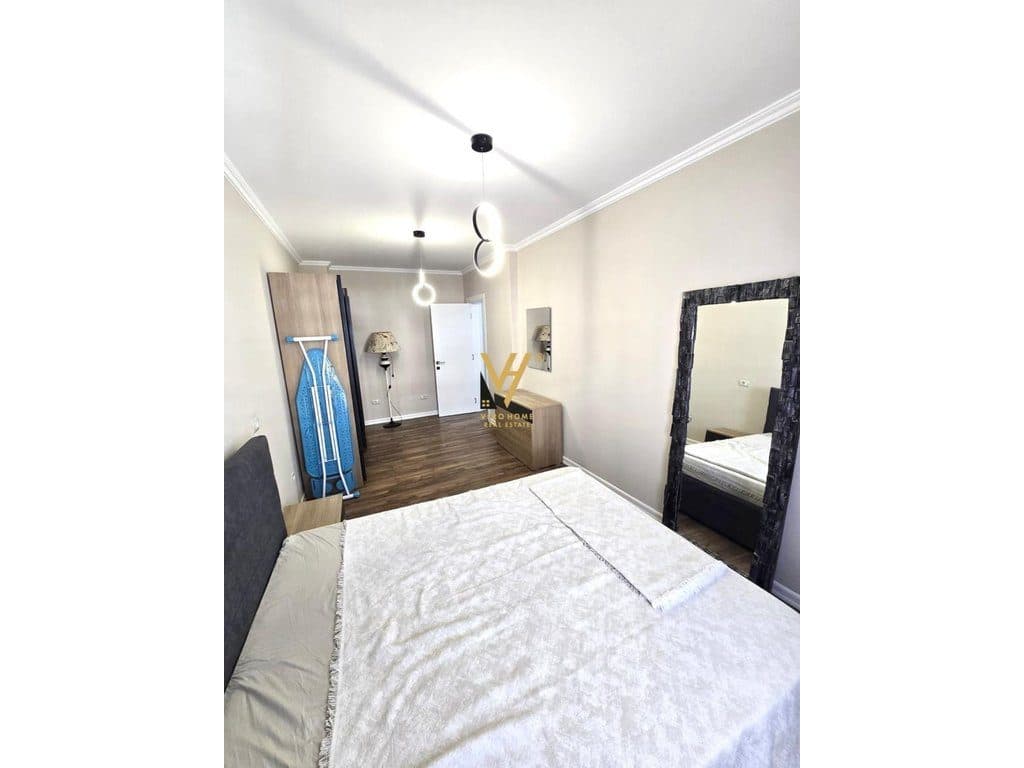 JEPET APARTAMENT 2+1 ME QERA TE 21 DHJETORI 800 EURO 3