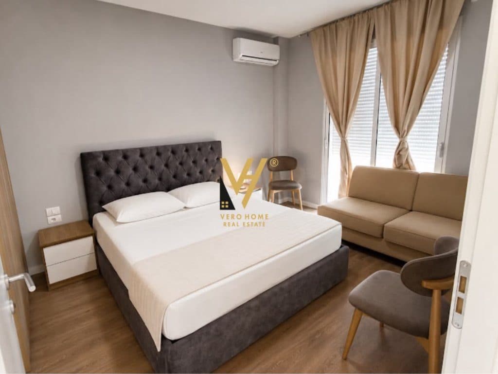 JEPET APARTAMENT 1+1+VERANDE ME QERA NE MJULL BATHORE 85.000 LEKE 3