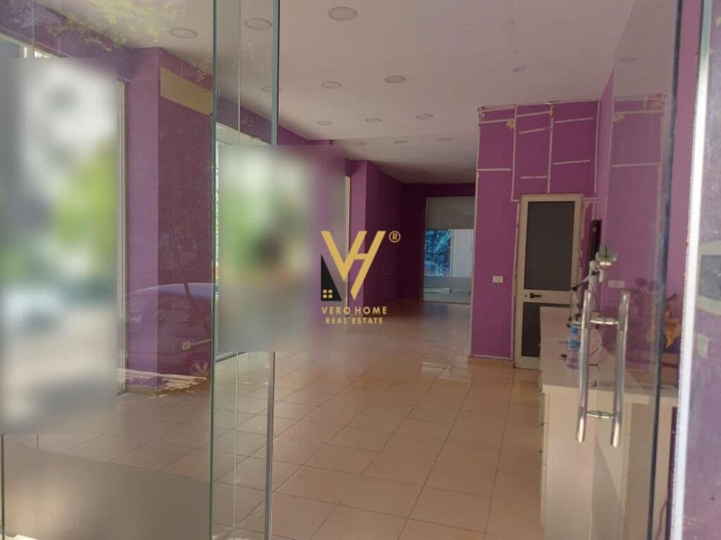 Jepet Dyqan me qera ne Yzberisht 60 m2 3