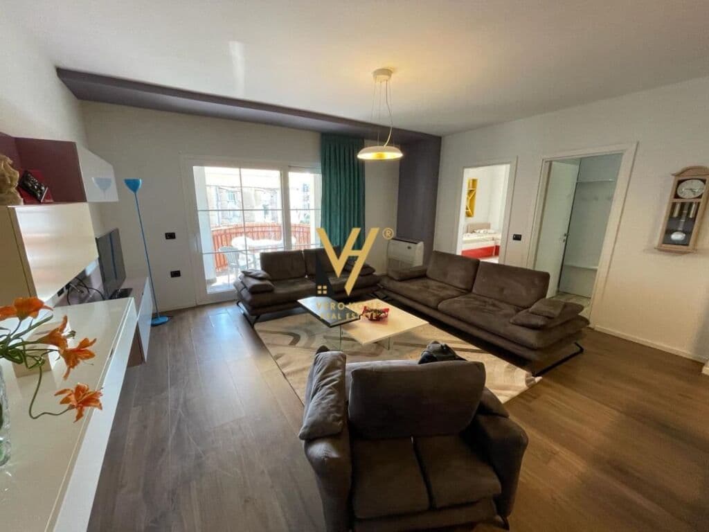 Jepet Apartament 2+1+2+ballkon me qera te Rruga e Elbasanit 120 m2 4