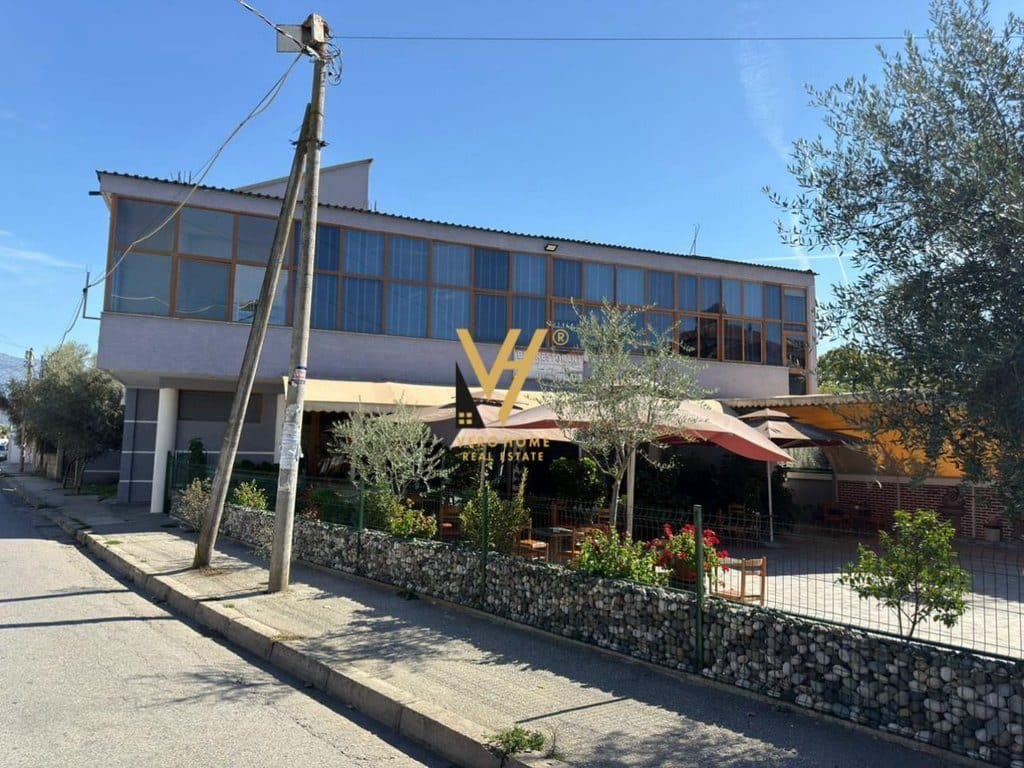 JEPET AMBIENT BIZNESI 500 M2 ME QERA NE KASHAR 4.000 EURO