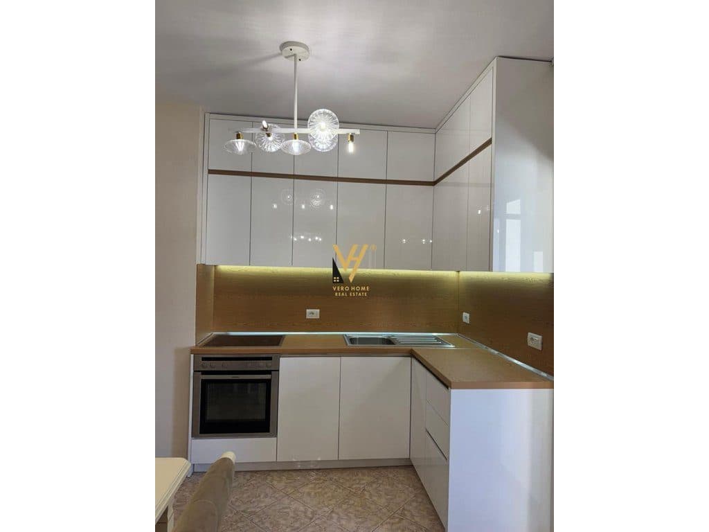 JEPET APARTAMENT 1+1+BLK ME QIRA TE SQUARE 21- 65.000 LEKE 2