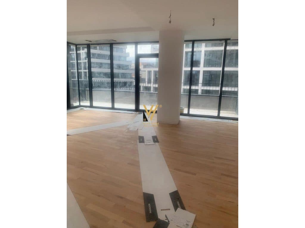 JEPET ZYRE 158 M2 ME QIRA TE LIQENI, LAKE VIEW 1.850 EURO 3