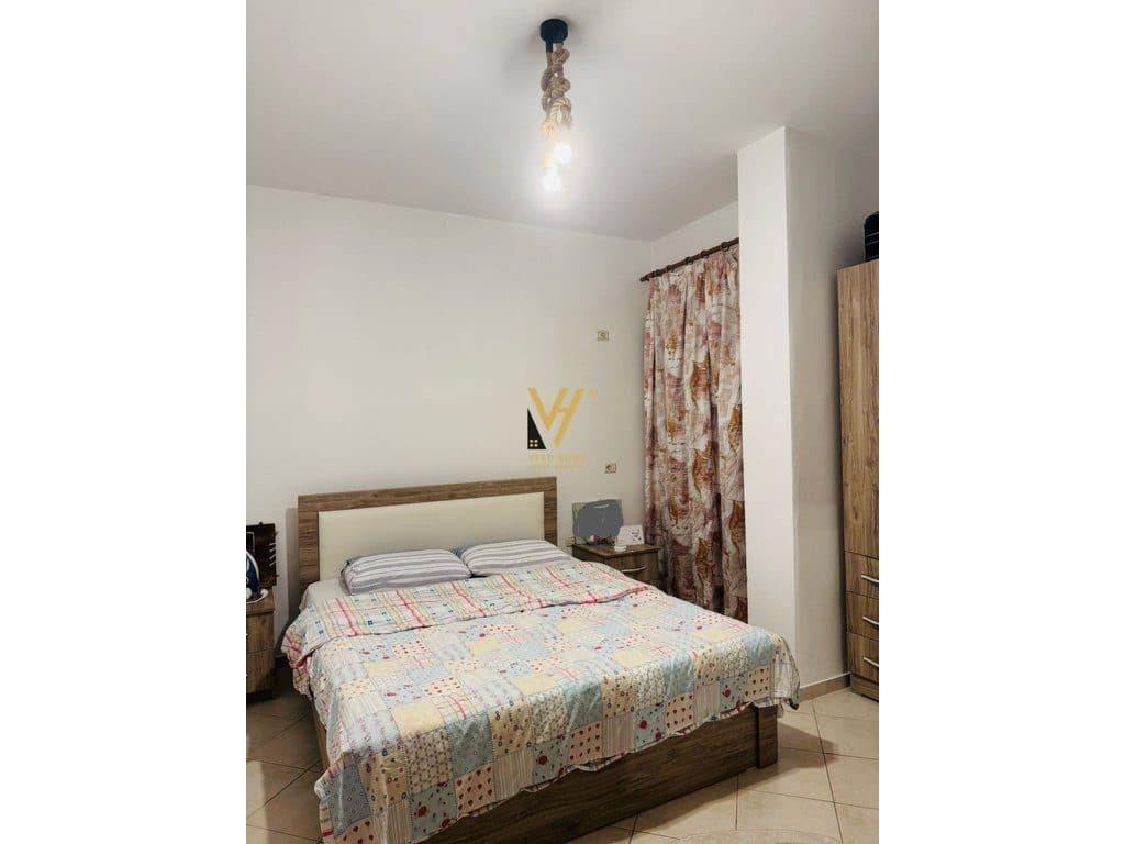 JEPET APARTAMENT 1+1+BLK ME QERA NE SELITE 450 EURO 4