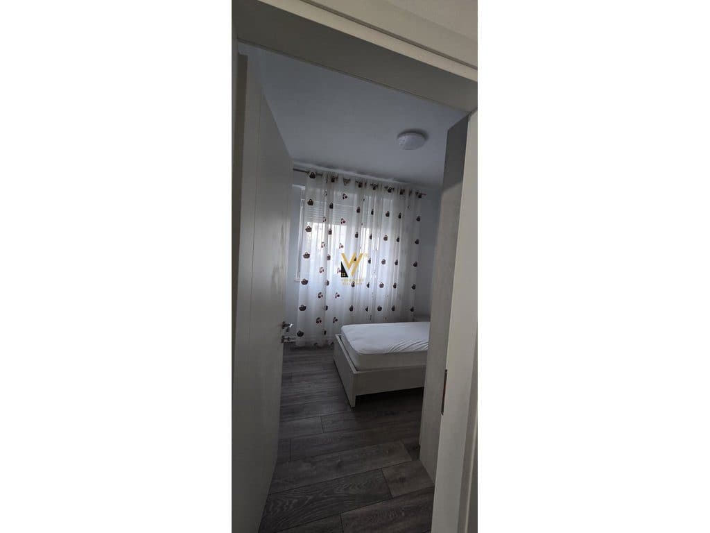JEPET APARTAMENT 2+1+BLK ME QER TE LIQENI THATE 65.000 LEKE 4