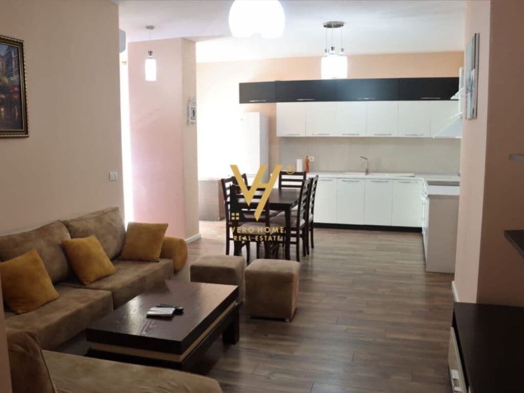 Jepet Apartament 2+1+2 me qera te Vasil Shanto 103 m2