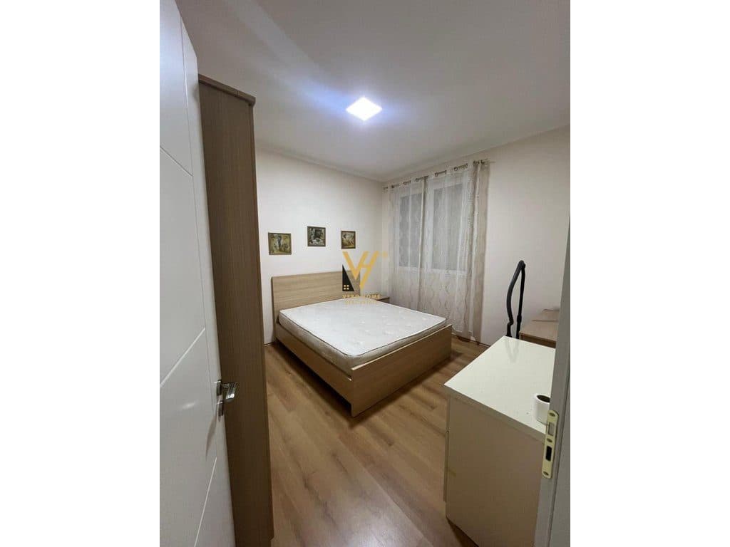 JEPET APARTAMENT 2+1 ME QERA TE ISH FUSHA AVIACIONIT 600 EURO 3