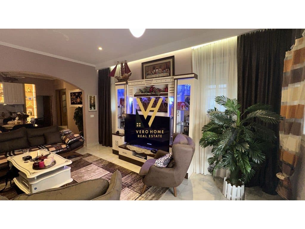 SHITET SHTEPI PRIVATE 2+1 NE VASIL SHANTO 200.000 EURO