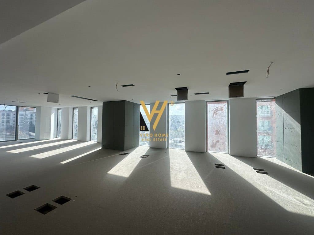 JEPET ZYRE 1.540 M2 ME QERA TE RRUGA E ELBASANIT 46.200 EURO 1
