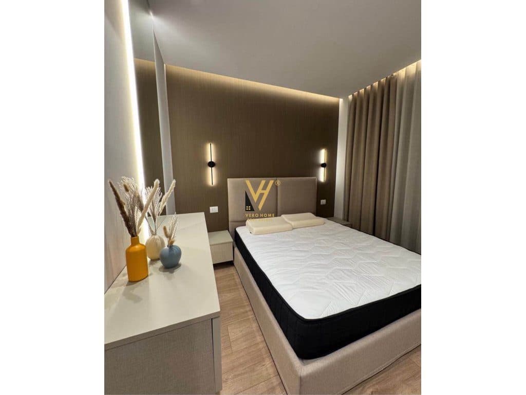 JEPET APARTAMENT 2+1+2+BLK ME QERA TE GOLDEN TOWER, MINE PEZA 2.000 EURO 3