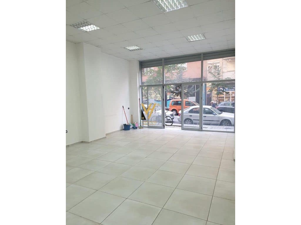 JEPET DYQAN 55 M2 ME QIRA NE ISH MISTO MAME 50.000 LEKE