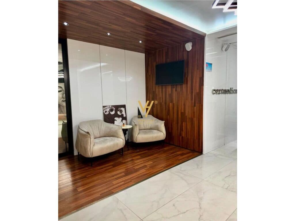 Shitet Ambient Biznesi te Ish Ekspozita Sot 152 m2 3