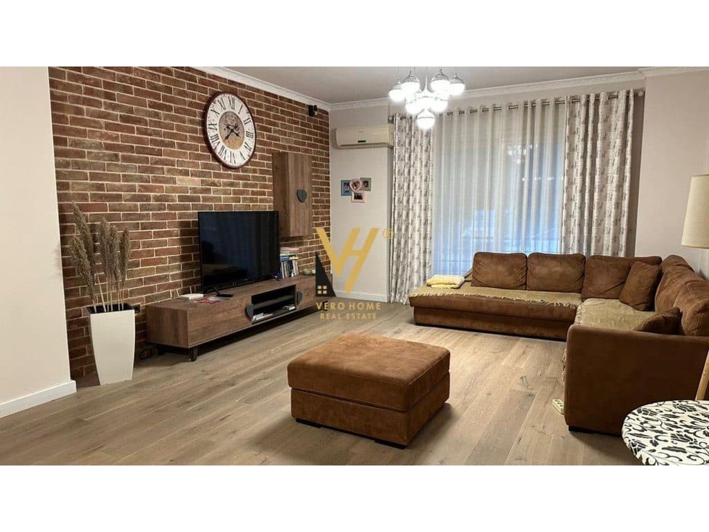 JEPET APARTAMENT 2+1 ME QERA NE DON BOSKO 800 EURO