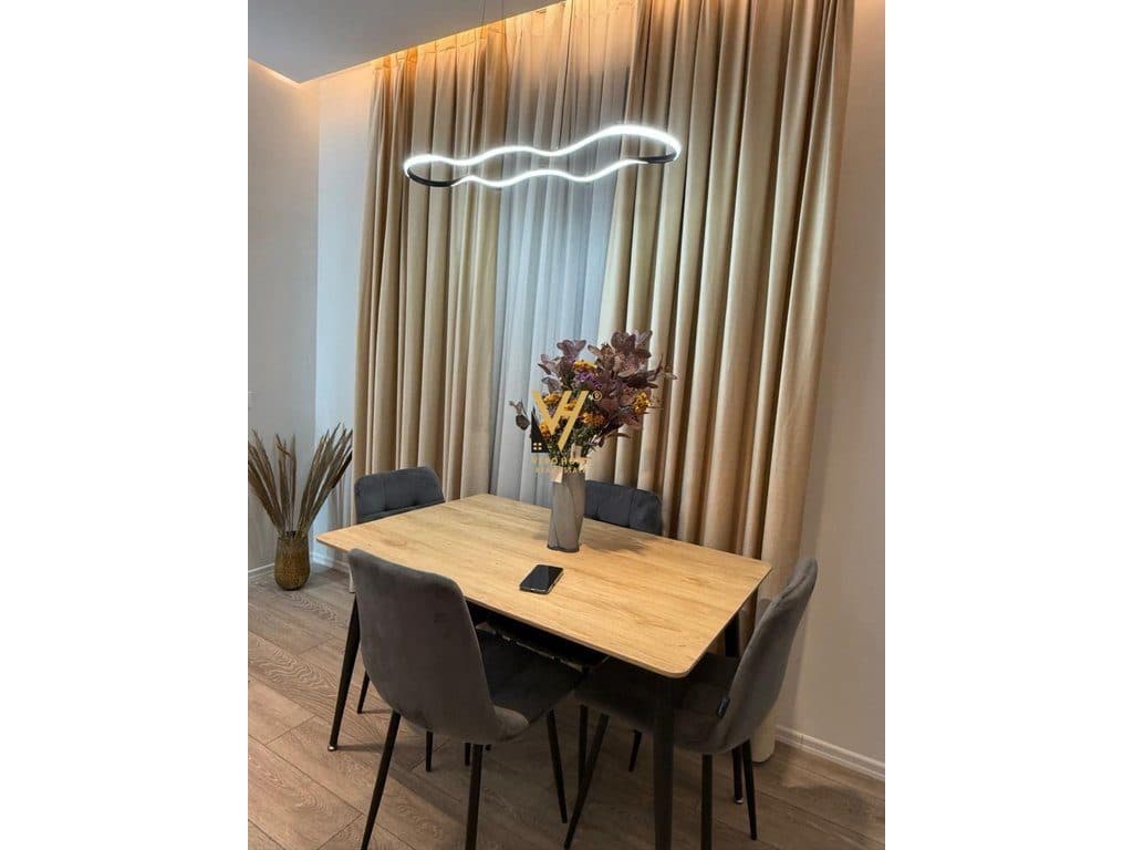 JEPET APARTAMENT 1+1 ME QIRA TE BULEVARDI I RI 620 EURO 2
