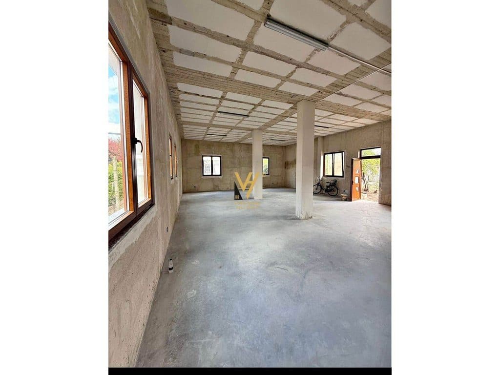 JEPET MAGAZINE 120M2 ME QERA NE LAPRAKE 650 EURO 3