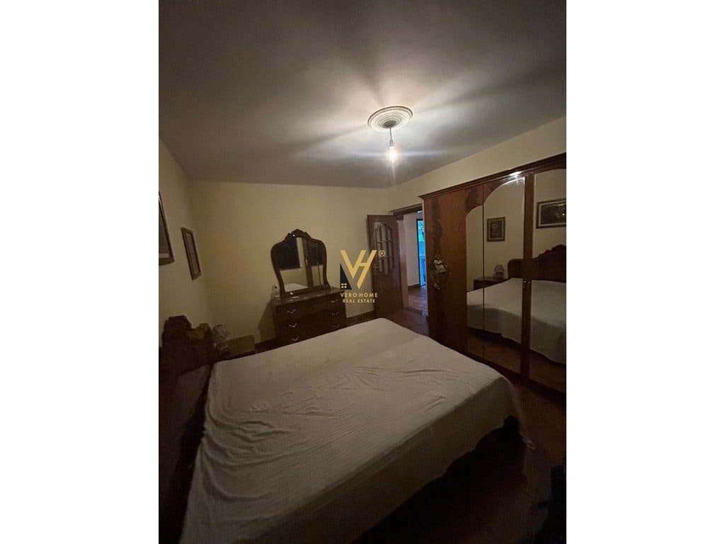 JEPET APARTAMENT 2+1 ME QERA NE MYSLYM SHYR 70.000 LEKE 2