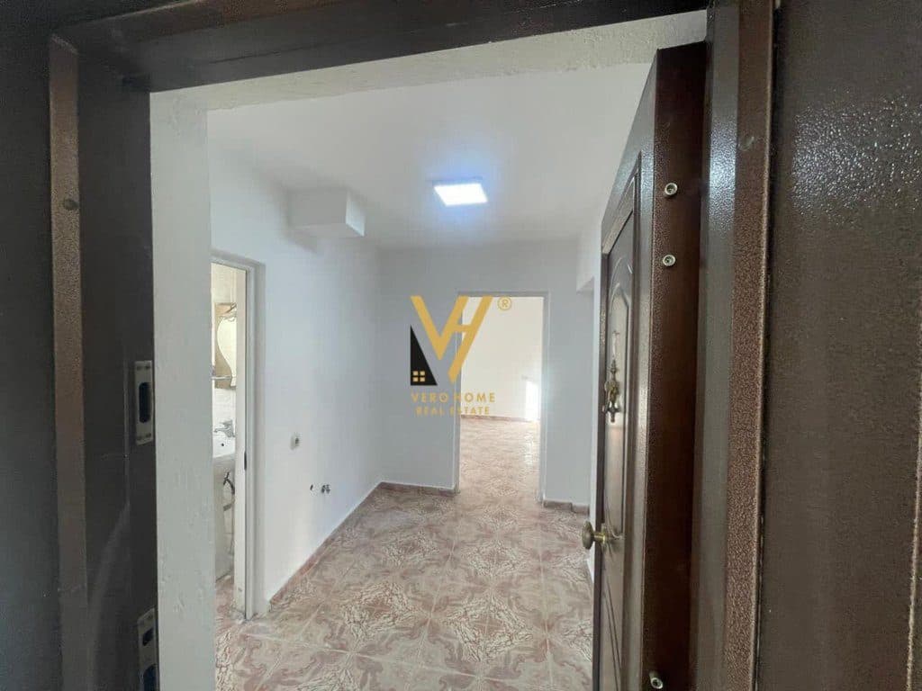 JEPET ZYRE 75 M2 ME QERA TE FERIT XHAJKO 50.000 LEKE 4