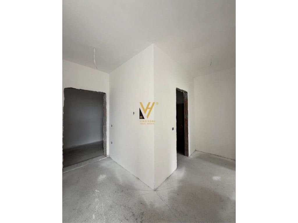 SHITET APARTAMENT 1+1+BLK TE PLATINIUM 2, PASKUQAN 8.500.000 LEKE 3