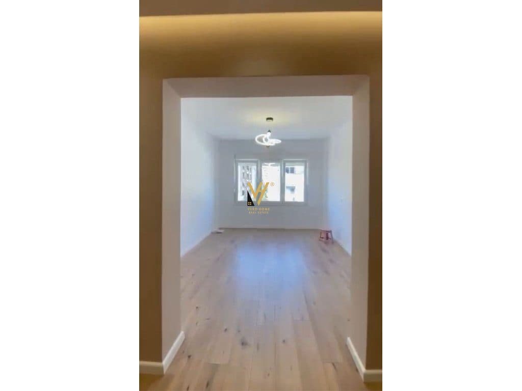 JEPET ZYRE 70M2 ME QERA NE BLLOK 1.000 EURO 3