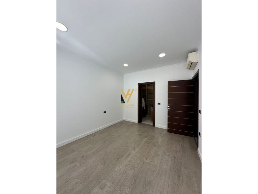 Jepet Zyre me qera te Kompleksi Delijorgji 102 m2 3
