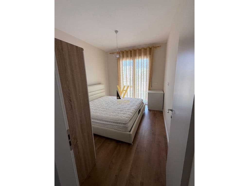 JEPET APARTAMENT 1+1+BLK ME QERA TE 5 MAJI 50.000 LEKE 3