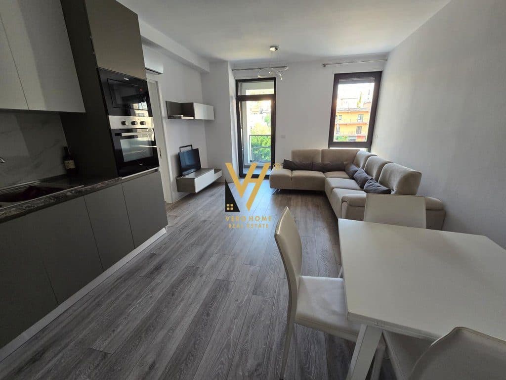 JEPET APARTAMENT 1+1+BLK ME QERA TE ALI DEMI 60.000 LEKE 2
