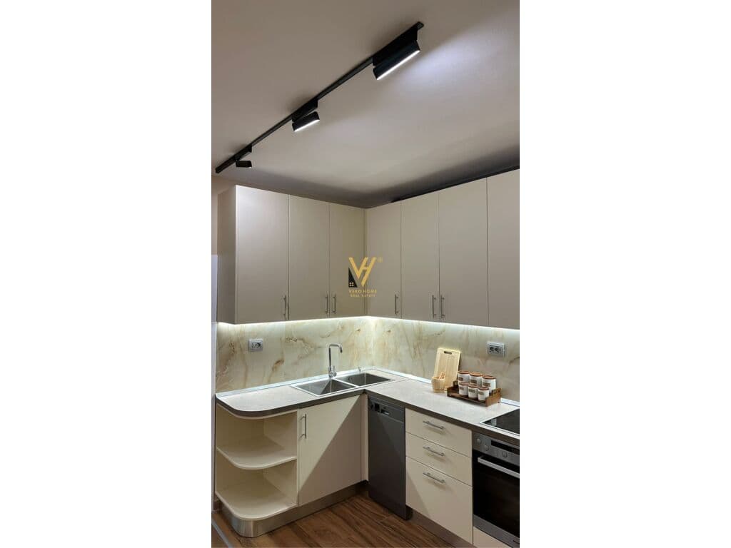 Jepet Apartament 2+1+2+ballkon me qera te Komuna e Parisit 135 m2 3