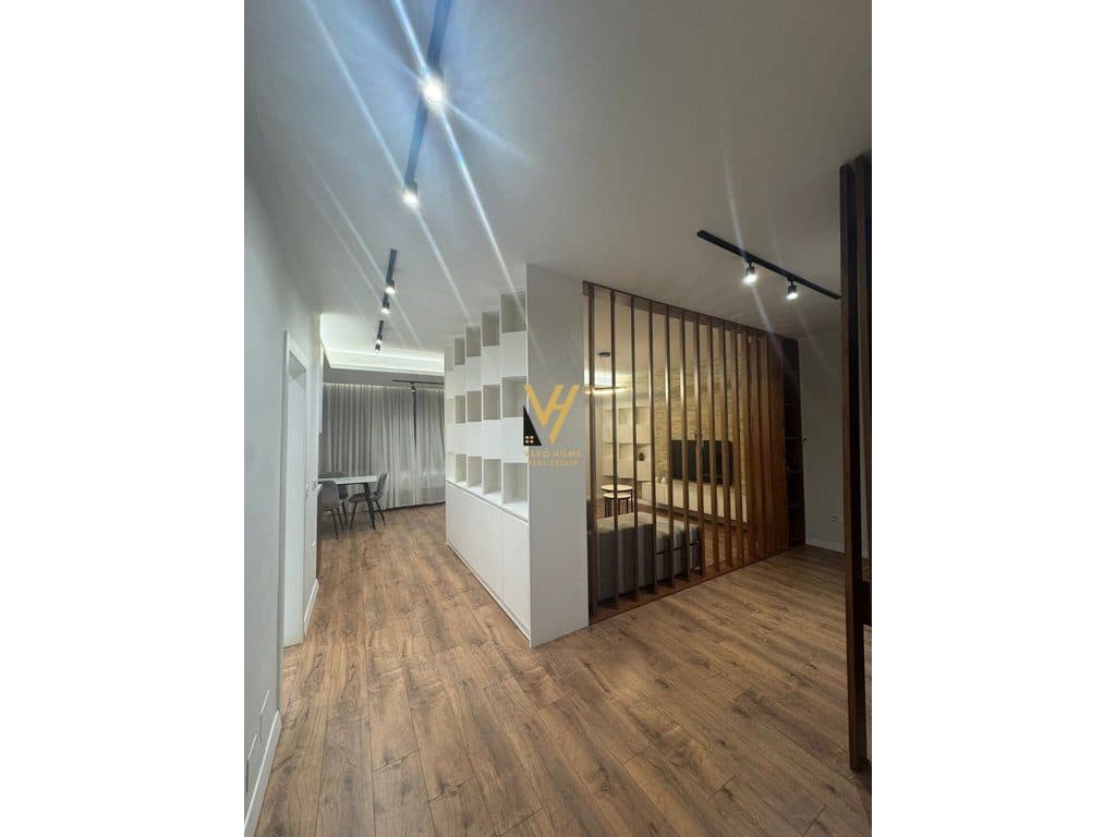 JEPET APARTAMENT 2+1+2+BLK ME QERA TE NENKALIMI I KRISTAL CENTER 800 EURO 2