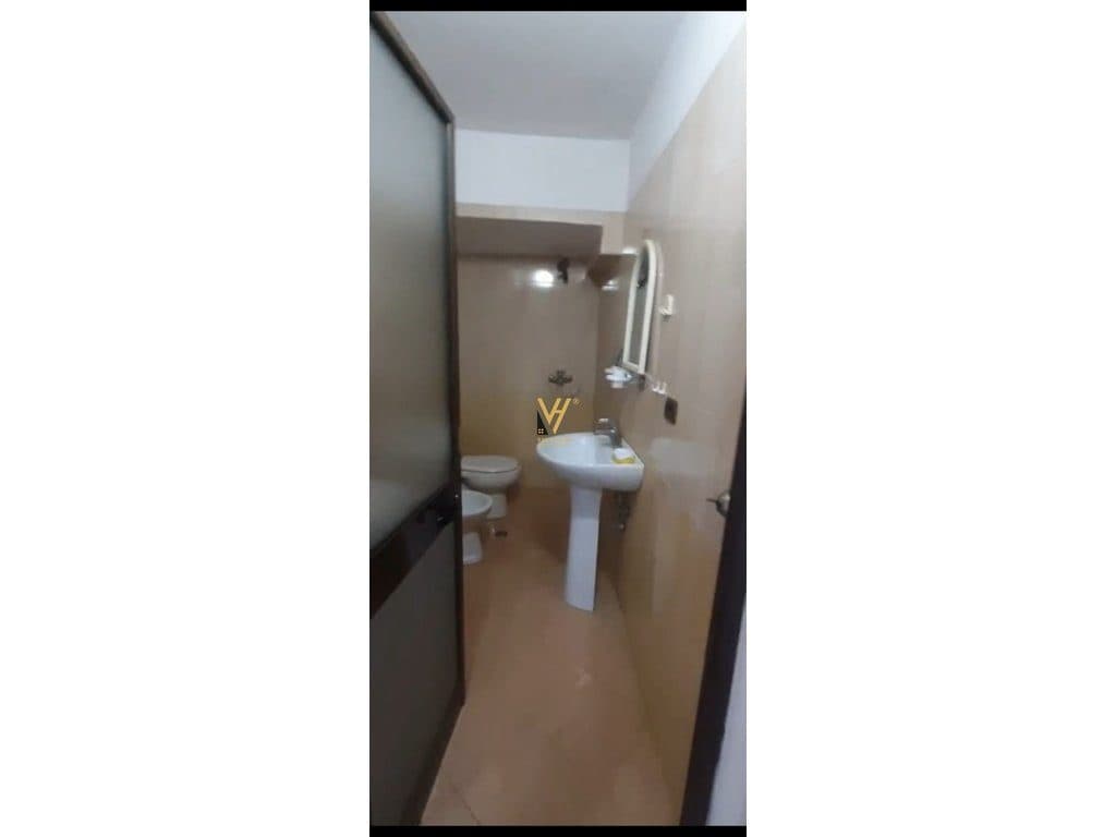 JEPET APARTAMENT 1+1+BLK ME QERA TE BRRYLI 55.000 LEKE 4