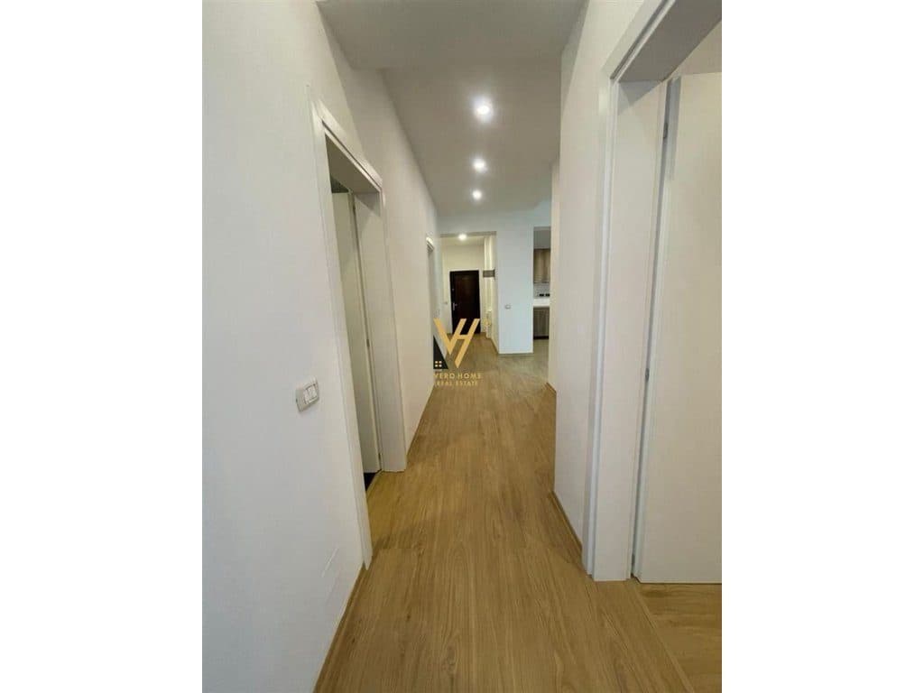 JEPET ZYRE 125M2 ME QERA TE IRFAN TOMINI 600 EURO 3