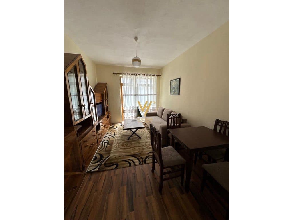 JEPET APARTAMENT 1+1+BLK ME QERA TE ISH BLLOKU 50.000 LEKE