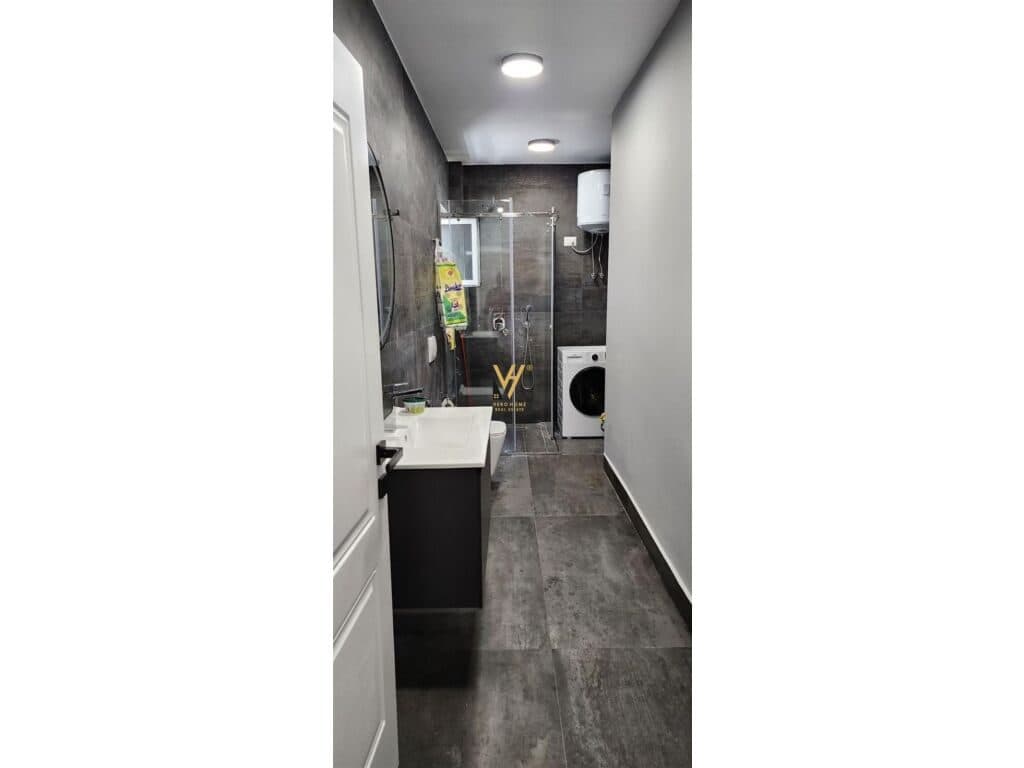 Jepet Apartament 1+1+ballkon me qera te Rruga e Elbasanit 75 m2 3
