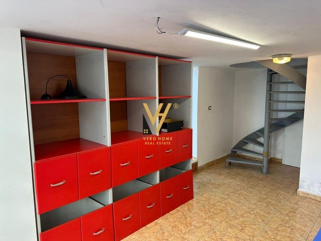 JEPET AMBIENT BIZNESI 61 M2 ME QERA TE ZOGU I ZI 1.000 EURO 4