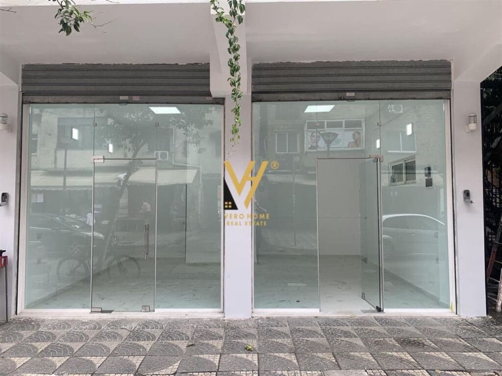 Jepet Dyqan me qera te Zogu i Zi 50 m2