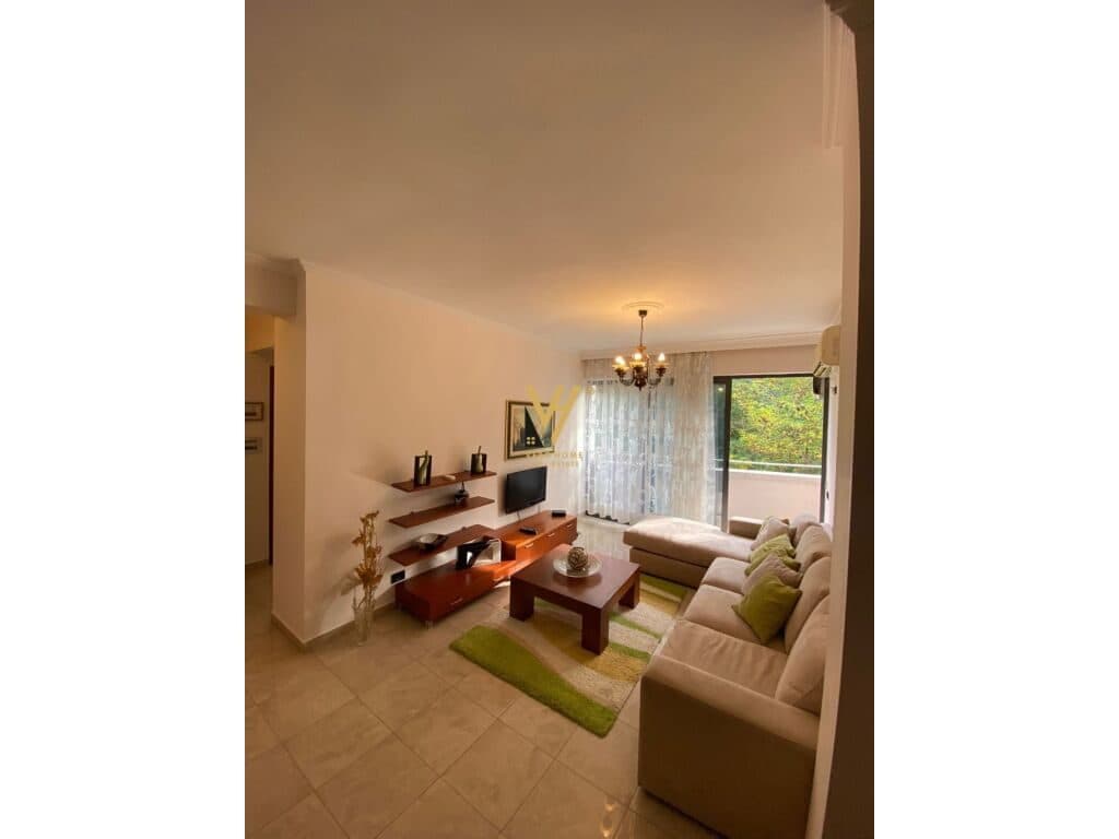 Shitet Apartament 2+1+2+ballkon te Rruga e Elbasanit , pran Lion Park 113 m2 4