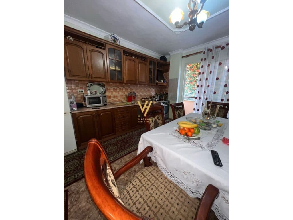 Shitet Apartament 1+1+ballkon te Ali Demi 73 m2 3