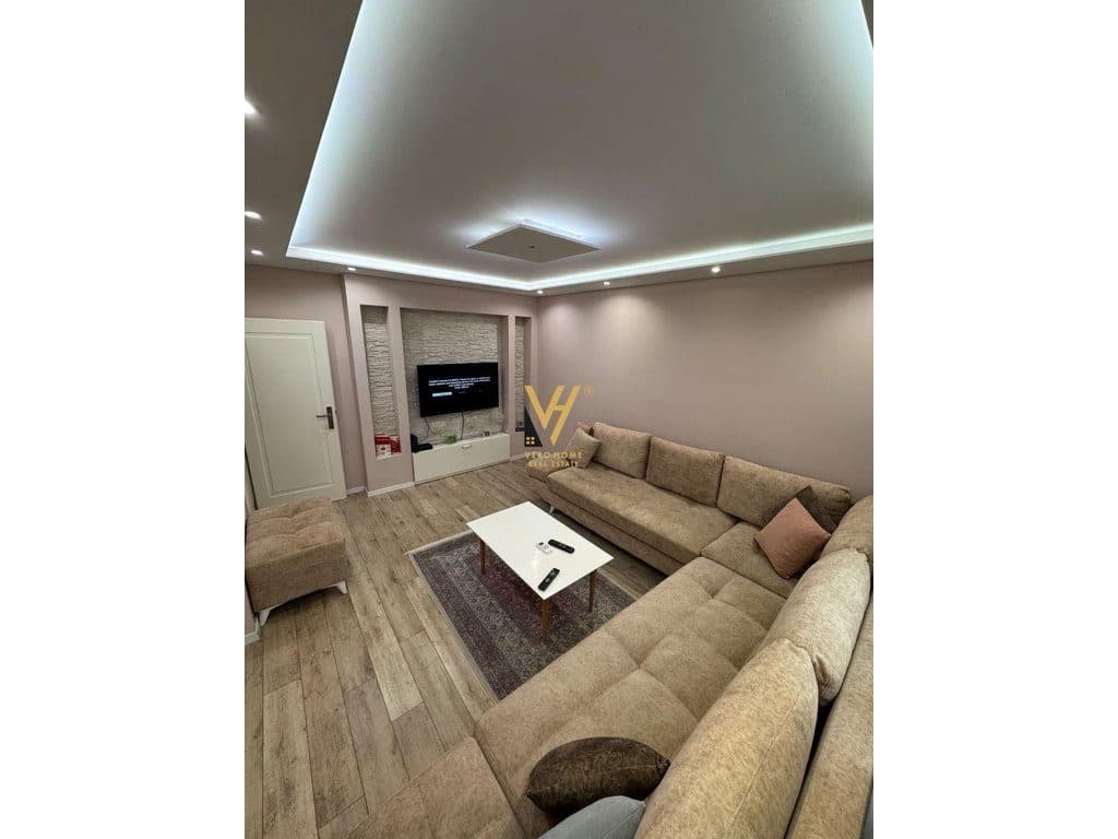 JEPET APARTAMENT 1+1 ME QIRA TE 21 DHJETORI 60.000 LEKE 2