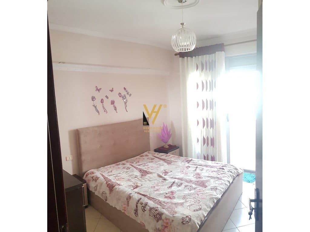 JEPET APARTAMENT 2+1+BLK ME QERA NE MISTO MAME 45.000 LEKE 4