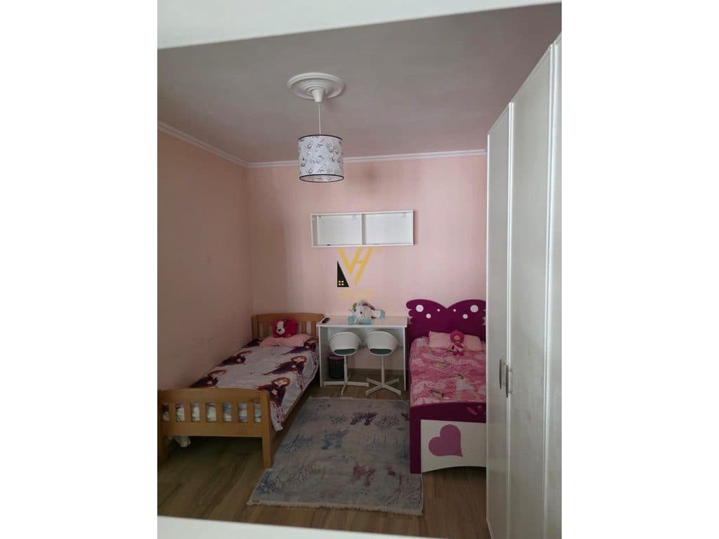 JEPET APARTAMENT 2+1+2+BLK ME QERA RRUGA PETRO NINI LUARASI 65.000 LEKE 4