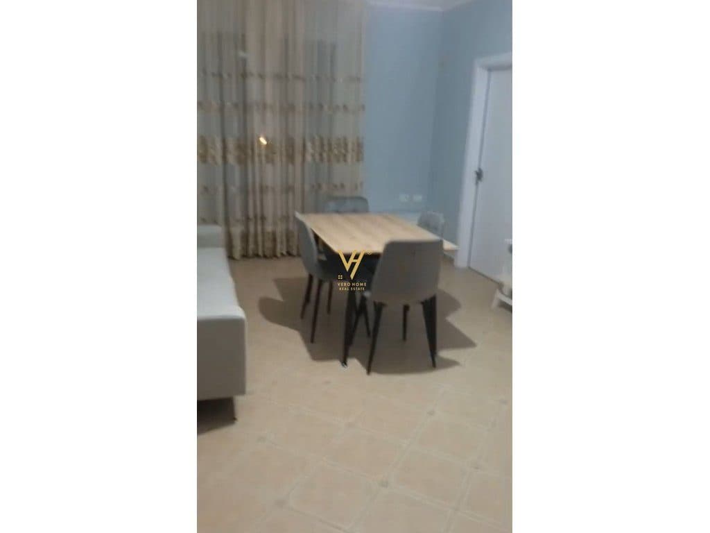 JEPET APARTAMENT 2+1+BLK ME QERA TE 5 MAJI 50.000 LEKE 2