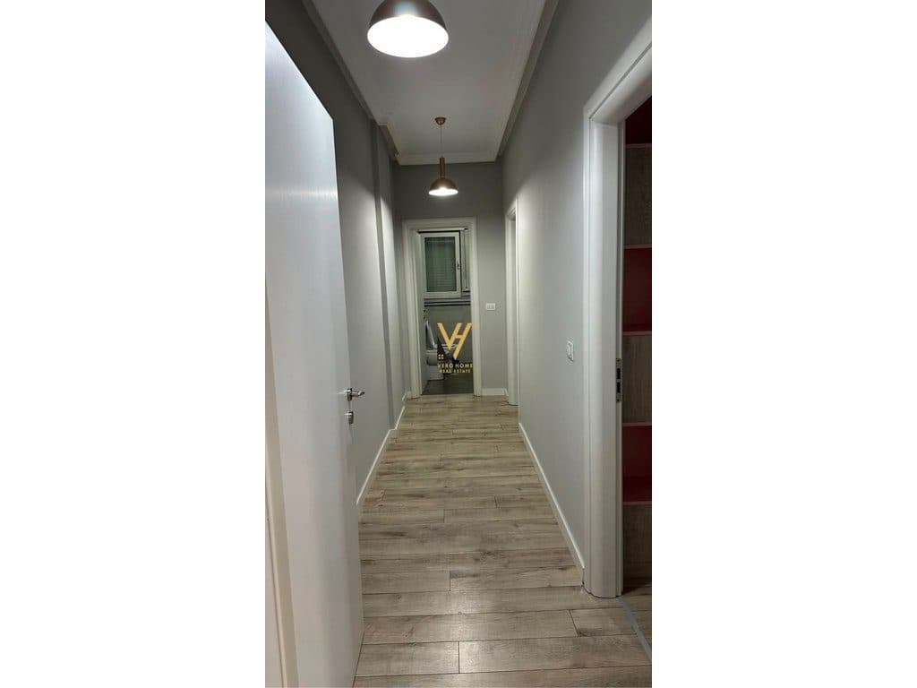 JEPET APARTAMENT 2+1+BLK ME QERA TE KOPSHTI BOTANIK 60.000 LEKE 4