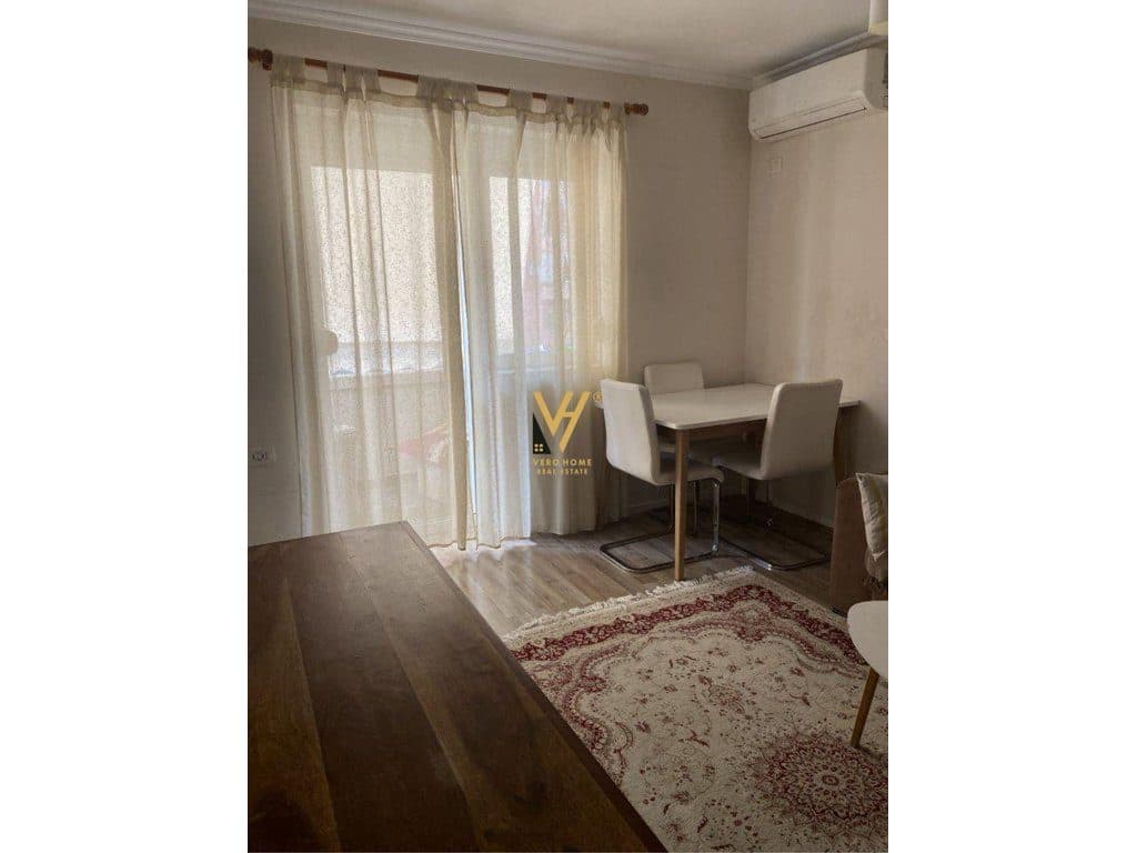 JEPET APARTAMENT 1+1+BLK ME QIRA TE STADIUMI DINAMO 900 EURO