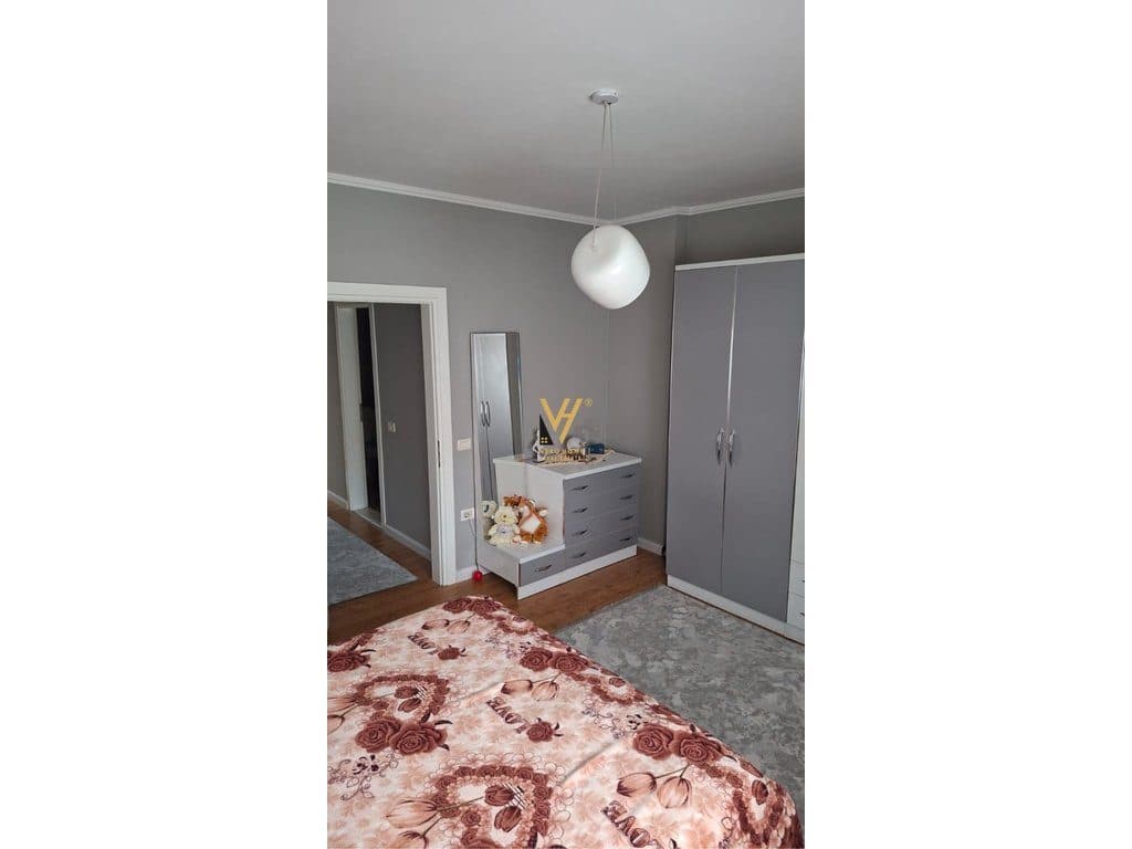 JEPET APARTAMENT 2+1+2+BLK ME QERA NE DON BOSKO 80.000 LEKE 4
