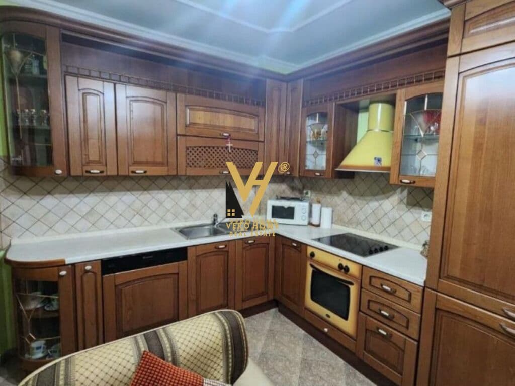 JEPET APARTAMENT 1+1 ME QERA TE RRUGA E KAVAJES 550 EURO 2